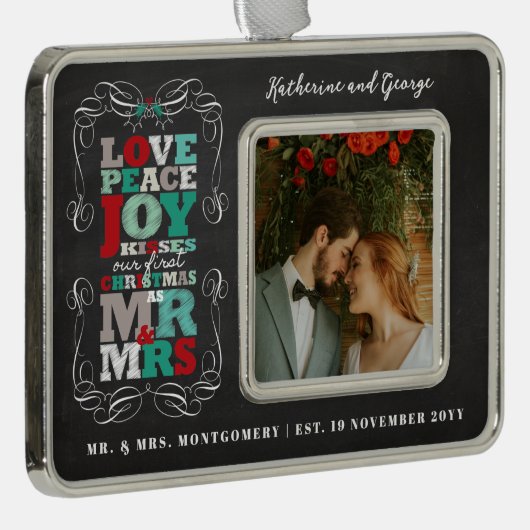 Chalkboard Mistletoe  Eerste Kerstfoto Verzilverd Omlijst Ornament (Rechts)