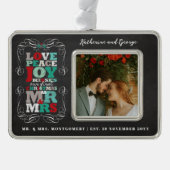 Chalkboard Mistletoe  Eerste Kerstfoto Verzilverd Omlijst Ornament (Voorkant)
