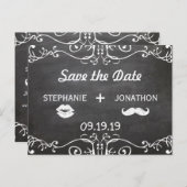 Chalkboard Mustache Lips  Opslaan Datum Aankondigingskaart (Voorkant / Achterkant)