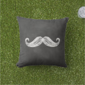 Chalkboard Mustache Outdoor Pillow Buitenkussen (Gras)