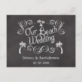 Chalkboard Ons strand bruiloft Briefkaart