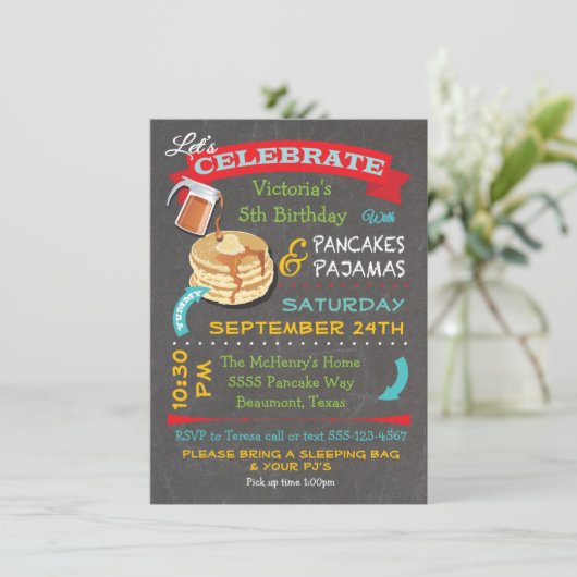 Chalkboard Pancakes en Pajamas Birthday Party Kaart (Staand voorkant)