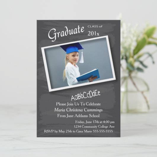 Chalkboard Photo Lijst Afstuderen Invitation Kaart (Staand voorkant)