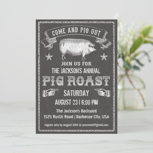 Chalkboard  Pig Roast Invitation Kaart (Staand voorkant)