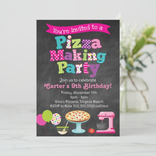 Chalkboard Pizza Making Party Invitation (Girl's) Kaart (Staand voorkant)