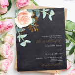 Chalkboard roos bloemenbudget bruiloft uitnodiging<br><div class="desc">Achtergrond krijtbord. Versierd met een rozen gouden en blozend roze bloemblaadje,  rozen bloemblaadjes en groene watergekleurde eucalyptusbladeren,  takjes,  groen en een nepgouden tak. Personaliseer en voeg uw namen en gegevens toe. Witte en goudkleurige tekst. 1 vel = 1 uitnodiging afgedrukt rand tot rand.</div>