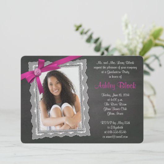 Chalkboard Roze Bow Ribbon Lace Foto Afstuderen Kaart (Staand voorkant)