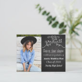 Chalkboard Script Afstuderen | De datum-foto opsla Briefkaart (Staand voorkant)