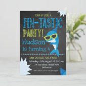 chalkboard Shark Birthday-uitnodiging Kaart (Staand voorkant)
