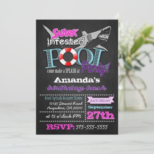 Chalkboard Shark Pool Party Birthday Invitations Kaart (Staand voorkant)