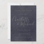 Chalkboard Signature Wedding Save the Date Kaart<br><div class="desc">Ontworpen om te coördineren met ons Signature bruiloft collectie. Met kenmerkende stijlnamen kan dit elegante krijtbord de datumkaart opslaan met uw speciale trouwdaginformatie in chique grijze letters worden gepersonaliseerd. Ontworpen door Thisnotme©</div>