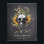 Chalkboard Skull Gothic Halloween Save the Date<br><div class="desc">Laat je gasten weten dat je een afspraakje hebt gemaakt voor je bruiloft met deze gotische schedel en bloemen, met de date card. **GEEF DE LEZING VÓÓR AANKOOP** Onze reeks begrotingskantoorbenodigdheden meet 4, 5 x 5, 6 inch en past binnen een A6-envelop, die beschikbaar is in allerlei kleuren in uw...</div>