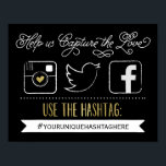 Chalkboard Social Media Hashtag | Weddenschap-deco Poster<br><div class="desc">Dit hashtag-teken zegt: "Help ons de liefde vast te leggen. Gebruik de hashtag.." met een plek waar u zich kunt personaliseren met uw eigen aangepaste hashtag. Met handgetekende sociale media-pictogrammen voor uw gasten om uw speciale evenement met u te delen. De hulp vangt foto's van elk van uw gasten op...</div>