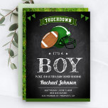 Chalkboard Sports Boy Football Baby shower Kaart<br><div class="desc">Verrijk je gasten met dit football thema baby shower-uitnodiging met een Amerikaans football en een sporthelm met moderne typografie tegen een achtergrond van een krijtbord. Voeg eenvoudig uw gebeurtenisdetails op deze makkelijk te gebruiken sjabloon toe om het één-van-een-soort uitnodiging te maken. Draai de kaart om een mooie groene grastextuur op...</div>