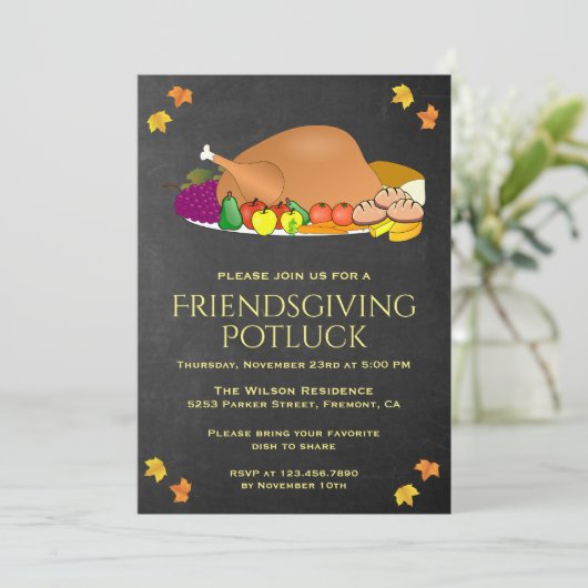 Chalkboard Thanksgiving Potluck Feestuitnodiging Kaart (Staand voorkant)