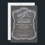 Chalkboard Typographic Leaf Swirl Rustic Wedding Kaart<br><div class="desc">KLEUR PALETTE: zwarte, witte en grijze tinten. ONTWERP-COLLECTIE: Matching Couple's Wedding Vrijgezellenfeest nodigt uit. Deze moderne typografie-krijtbordstijl huwelijksuitnodigingen zijn gemaakt van handgeschreven kunst gemaakt door Audrey Jeanne Roberts. Het herinnert ons aan de eenvoudigere tijden in het tijdperk, maar het is toch een zeer elegante, gesofisticeerde en moderne, stijlvolle uitnodiging! Alle...</div>