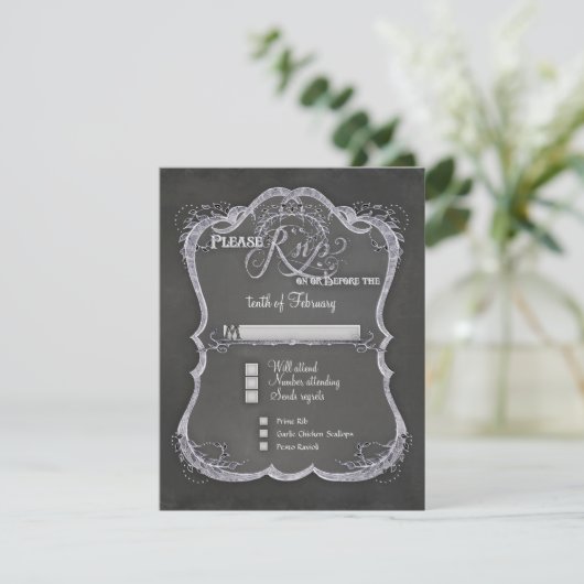 Chalkboard Typographic Leaf Swirl Rustic Wedding RSVP Kaartje (Staand voorkant)
