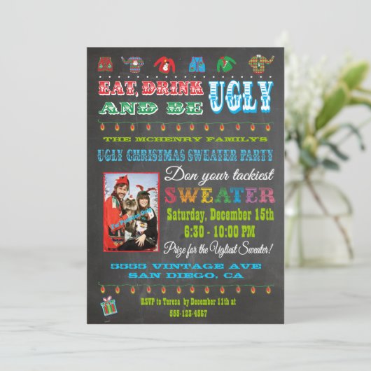 Chalkboard Ugly KerstSweater Fotouitnodiging Kaart (Staand voorkant)