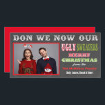 Chalkboard Ugly KerstSweater Photo Card Feestdagenkaart<br><div class="desc">Super grappig Chalkboard Ugly KerstSweater-fotokaart met leuke lettertypen op een bord of een zwarte achtergrond. Vervang gewoon de foto die je ziet met je familiefortret. Gebruik een horizontale foto voor het beste past.</div>