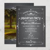 Chalkboard w Photo Graduation Party Invitation Kaart (Voorkant / Achterkant)