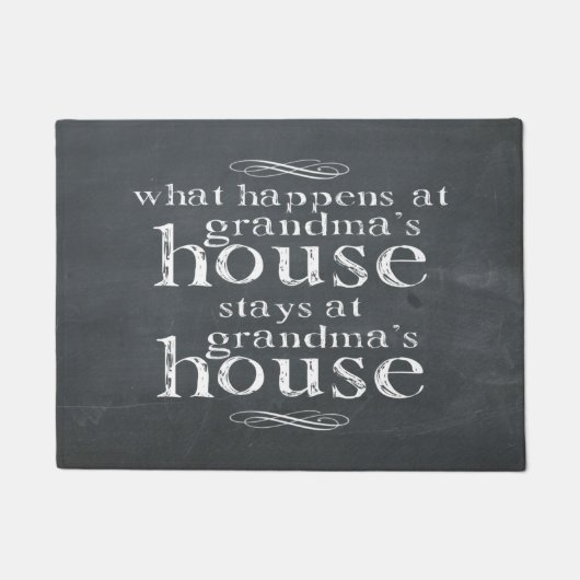 Chalkboard Wat er gebeurt in oma's House Deurmat (Voorkant)