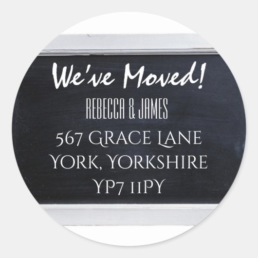 Chalkboard we hebben adresaankondiging verplaatst ronde sticker (Voorkant)