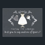Chalkboard zal je mijn matron van een goede kaart<br><div class="desc">De hedendaagse kaart "Will you be my matron of eremeer" met een trouwjurk,  sluier,  bloemen en schoenen met een  handgeschreven lettertype op een moderne zwarte achtergrond.</div>