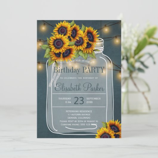 Chalkboard zonnebloemen metselaar jar verjaardagsf kaart (Staand voorkant)