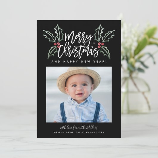 Chalky Brush Script Kerstmis Hollies Photo Feestdagenkaart (Staand voorkant)