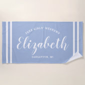 Chambray Blauwe Meisjes Weekend Monogram Naam Strandlaken (Voorkant)