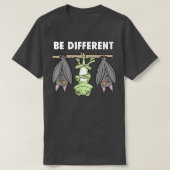 Chameleon Bat Fairytale Be Different  T-shirt (Design voorkant)