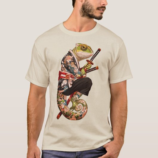 Chameleon Samurai - Getatoeëerde krijger met Katan T-shirt (Voorkant)