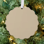 Champagne Beige Ornament Kaart<br><div class="desc">Champagne beige is een zachte, bleke combinatie van beige en licht goud, gekust met subtiele ondertonen van warm geel of roze. Geïnspireerd door de tijdloze elegantie van mousserende wijn, roept deze kleur luxe, verfijning en viering op. Zijn zachte gloed maakt het een favoriet voor bruiloften, zakelijke evenementen en hoogwaardige alledaagse...</div>