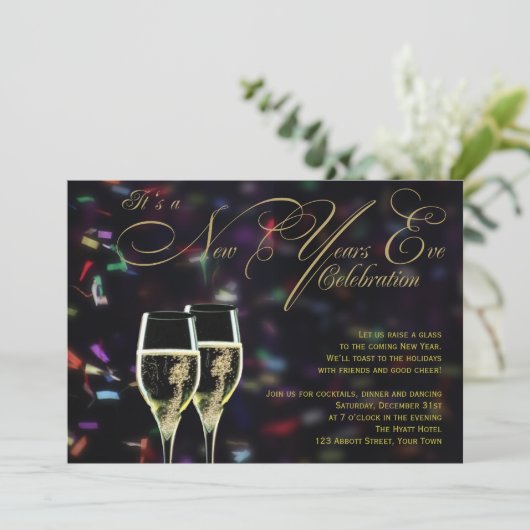 Champagne Confetti New Years Eve Party Invitation Kaart (Staand voorkant)