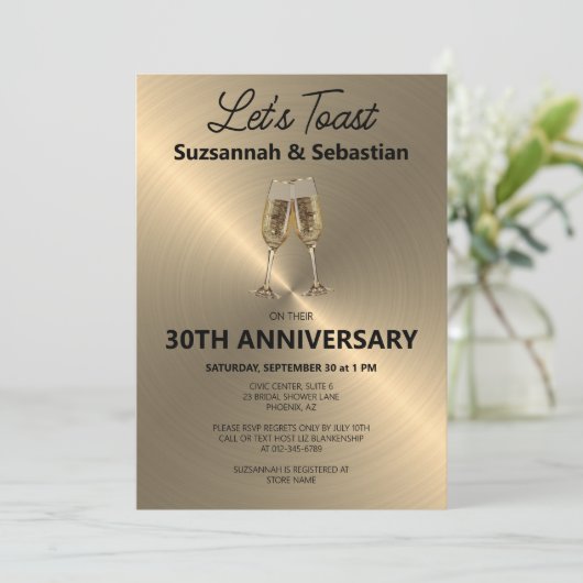 Champagne Flute Toast op Faux Metallic Kaart (Staand voorkant)