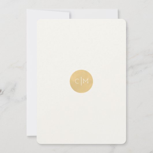 Champagne Gold Monogram Elegante Huwelijksuitnodig Kaart (Achterkant)