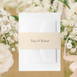 Champagne kleur eenvoudige gestileerde naam bruilo uitnodigingen wikkel