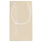 Champagne Kleur Gestileerde Script Bruidsmeisje Klein Cadeauzakje (Achterkant)