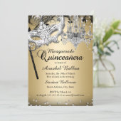 Chandelier Masquerade Gold Quinceanera Invite Kaart (Staand voorkant)