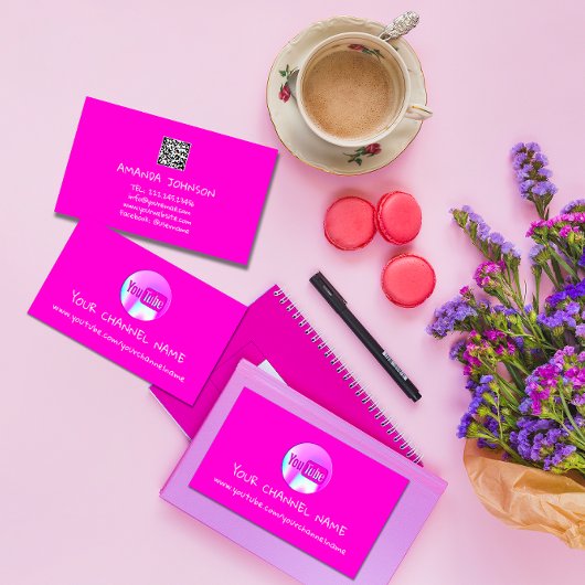CHANNEL NAME YOUTUBER LOGO QR CODE PINK VISITEKAARTJE