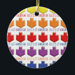 Chanoeka "3D Dreidels" Circle Ornament<br><div class="desc">Chanoeka "3D Dreidels" Circle Ornament. (2 zijdig) Personaliseer beide kanten door tekst op het ornament te verwijderen en te vervangen door uw eigen tekst. Typ vervolgens uw eigen woorden in met uw favoriete lettertypekleur, -grootte en -stijl. Bedankt voor het stoppen en winkelen door. Zeer gewaardeerd! Fijne Chanoeka/Chanoeka! Breng veel meer...</div>