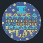Chanoeka "Dreidel Spelen/Goud, Blauw" Stickers Ron<br><div class="desc">Chanoeka/Chanoeka "Ik heb een kleine Dreidel nu Dreidel ik zal spelen/goud, blauw" Stickers rond. Veel plezier met het gebruik van deze stickers als taarttoppers, favoriete tassluitingen, of wat je festiviteiten ook doet rocken! De achtergrond kan worden gewijzigd door een keuze te maken uit een groot aantal kleuren. Bedankt voor het...</div>