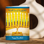 Chanoeka Geel Goud Menorah Seizoen om te Sparkle Feestdagen Kaart<br><div class="desc">"Het is het seizoen om te springen. Happy Hanukkah." Een close-upfoto van een heldere, kleurrijke, gele gouden menorah helpt je om mee te doen in de vakantie van Hanukkah. Voel de warmte en de vreugde van het vakantieseizoen als je dit prachtige, kleurrijke wenskaart Hanukkah verstuurt. De bijbehorende enveloppen, stickers, zegels,...</div>