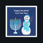 Chanoeka Joodse Sneeuwman Blauwe Menorah Party Dec Servet<br><div class="desc">Het is geen feest tot de servetten overeenkomen. Deze aangepaste Happy Chanoeka cocktailservetten zullen indruk maken op uw gasten en ringen van de tafel houden. De vrolijke cartoon sneeuwman in zijn helderblauwe sjaal en bijpassende Kippah die naast de blauwe Chanoeka staat, zette de witte tekst op de donkerblauwe strepen van...</div>