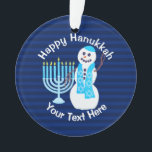 Chanoeka Joodse sneeuwman Blue Menorah Chrismukkah Ornament<br><div class="desc">Hang dit gepersonaliseerde Chanoeka-ornament uit een raam, de schoorsteenmantel of aan de Chanoeka-struik als je er een hebt. Uw aangepaste witte tekst poppen op de marineblauwe strepen aan de ene kant, zonder tekst en een grotere versie van de lachende sneeuwman en lichtblauwe Chanoeka aan de andere kant. Ideaal om dit...</div>