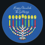 Chanoeka Kleurrijke Menorah Chanoeka Ronde Sticker<br><div class="desc">Kleurrijke, vrolijke Chanoeka, Chanoeka Stickers rond. Veel plezier met het gebruik van deze stickers als taarttoppers, cadeau-labels, envelopzegels, favoriete tassluitingen of wat je festiviteiten ook doet rocken! Personaliseer door tekst te verwijderen en uw eigen woorden toe te voegen, met behulp van uw favoriete lettertypestijl, -grootte en -kleur. Achtergrondkleur kan ook...</div>