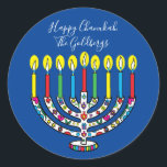 Chanoeka Kleurrijke Menorah Chanoeka Ronde Sticker<br><div class="desc">Kleurrijke, vrolijke Chanoeka, Chanoeka Stickers rond. Veel plezier met het gebruik van deze stickers als taarttoppers, cadeau-labels, envelopzegels, favoriete tassluitingen of wat je festiviteiten ook doet rocken! Personaliseer door tekst te verwijderen en uw eigen woorden toe te voegen, met behulp van uw favoriete lettertypestijl, -grootte en -kleur. Achtergrondkleur kan ook...</div>