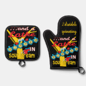 Chanoeka Latkes Oven Mitt & Pot Holder Set (Voorkant)