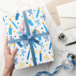 Chanukah Candles Burning White Blue Gold Cadeaupapier<br><div class="desc">Voeg wat vakantiekleur en vonk toe met dit leuke Chanokah-verpakkingspapierontwerp. Geschikt voor kinderen of volwassenen, behoeften aan cadeaubonnen voor het bedrijf of het gezin. Er zijn coördinerende cadeautassen, tissuepapier, en lint voor een complete Chanoekijke blik, of je kunt je mengen en aanpassen aan onze andere Chanoekapierpatronen. Dit ontwerp is blauw,...</div>
