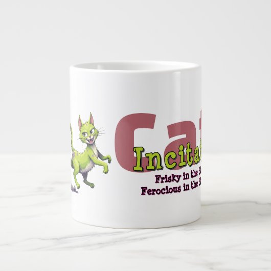 Chaos Cat 20oz Mug – Incitata: Frisky in Sheets Grote Koffiekop (Voorkant)